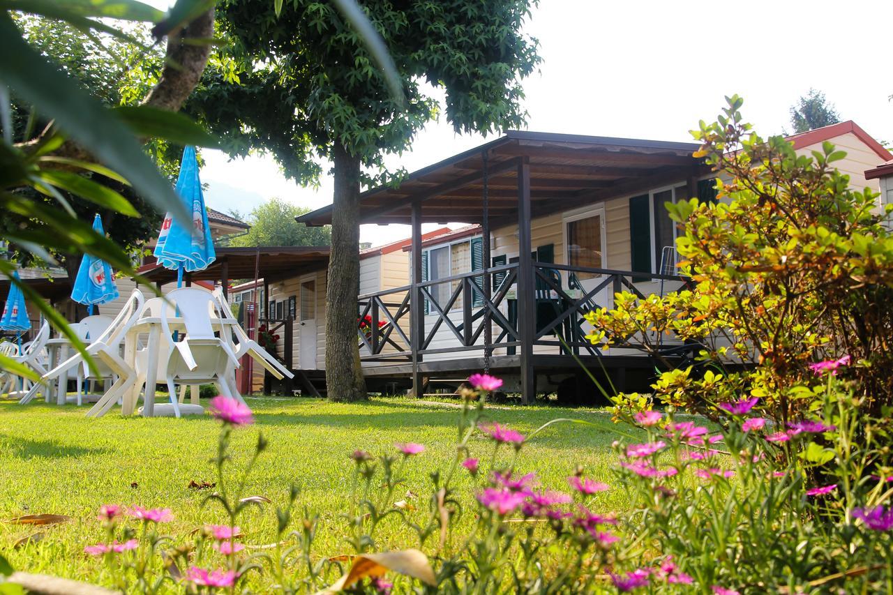 Camping Parisi Baveno Rum bild